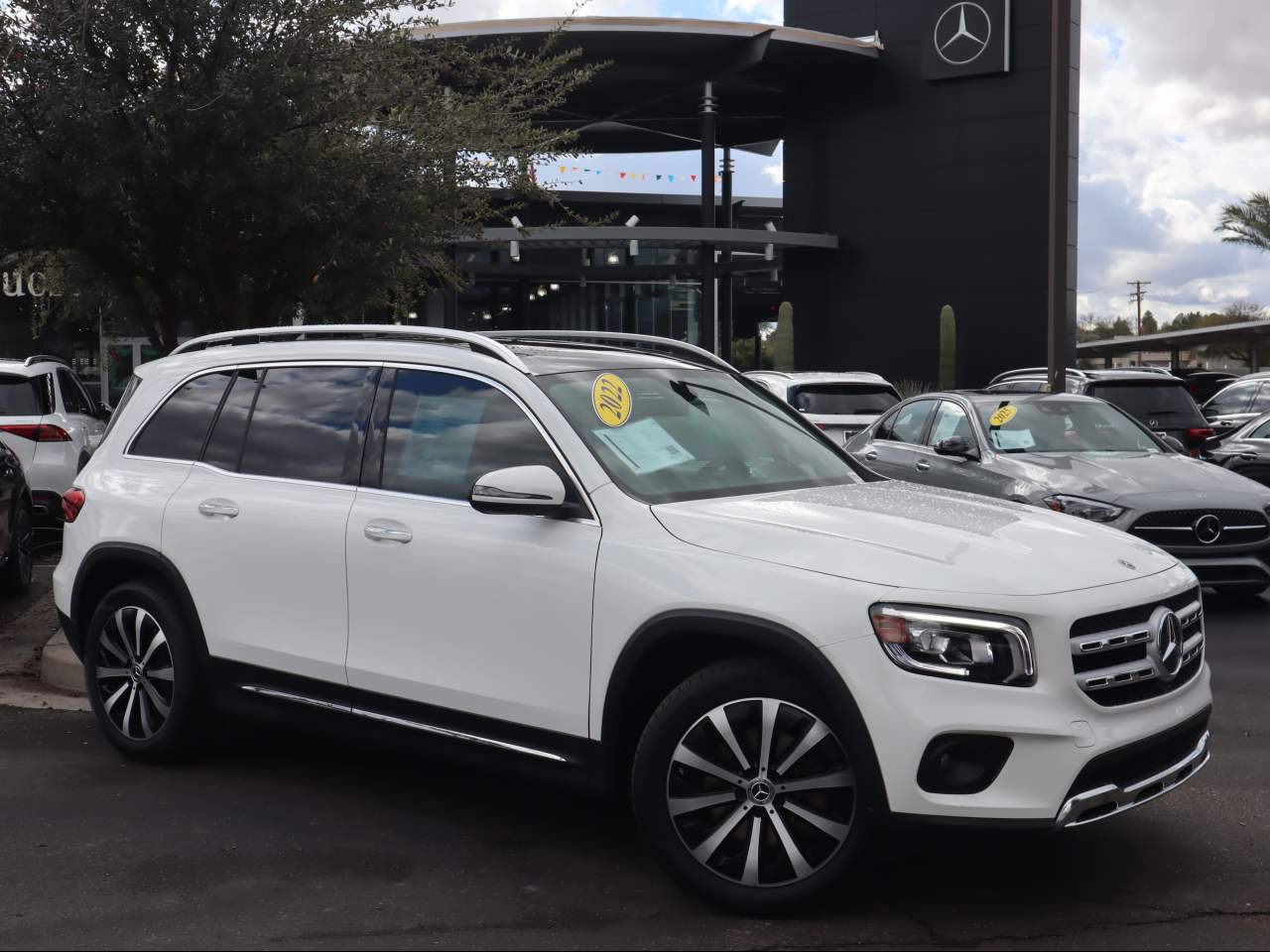 2022 Mercedes-Benz GLB's photo