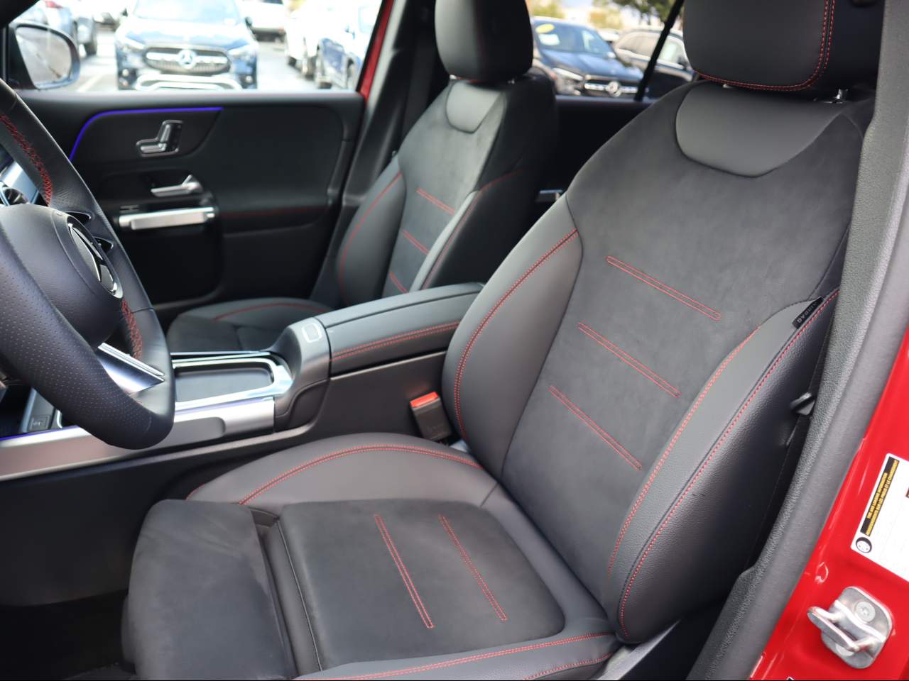 2026 Mercedes Benz GLB 250 photo 2