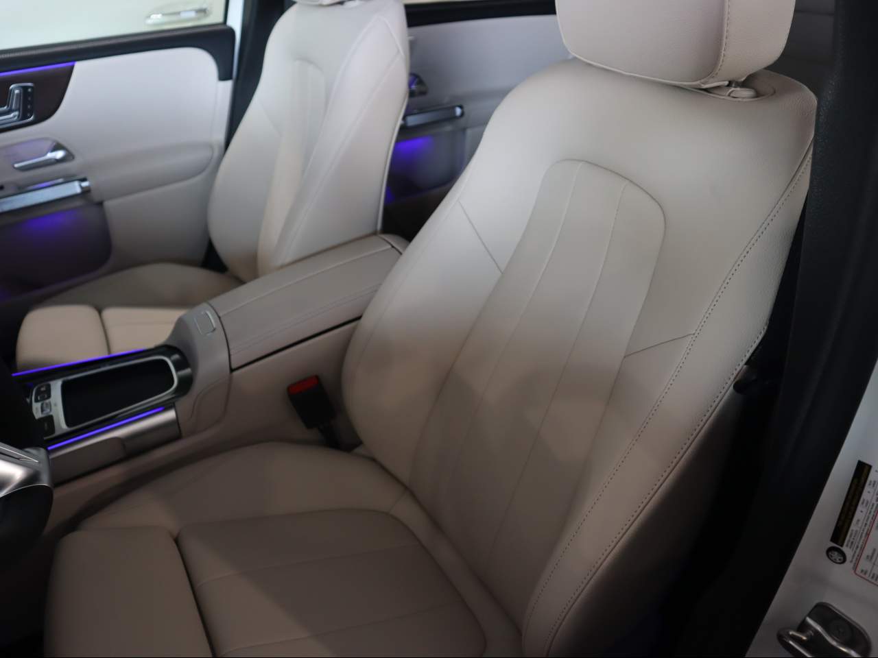 2026 Mercedes-Benz GLB GLB 250 - Photo 17