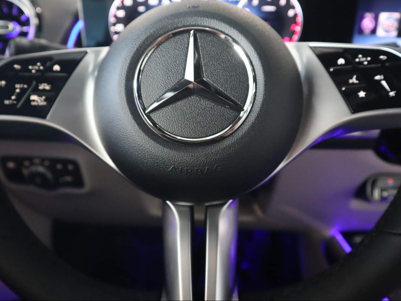 2026 Mercedes-Benz GLB GLB 250 - Photo 12