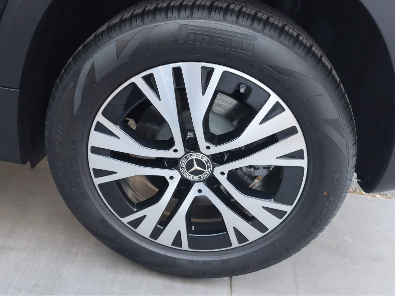2024 Mercedes-Benz GLB 250