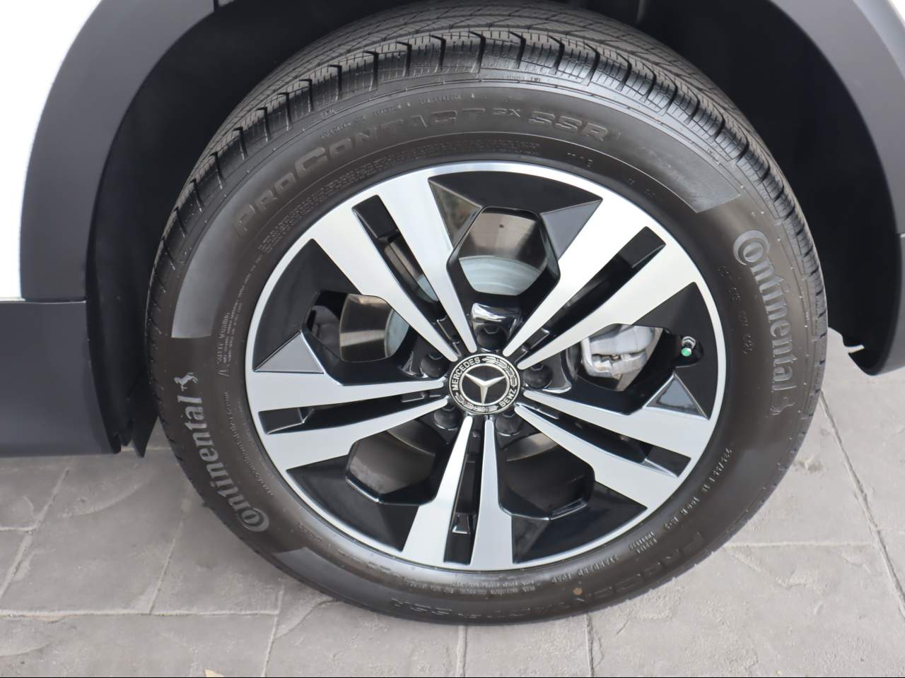 2025 Mercedes-Benz GLB 250
