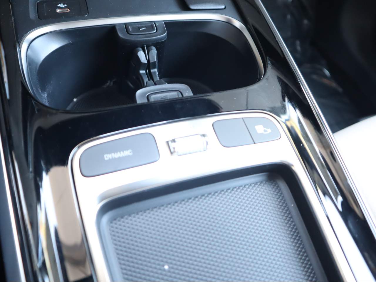 2026 Mercedes-Benz GLB GLB 250 - Photo 9