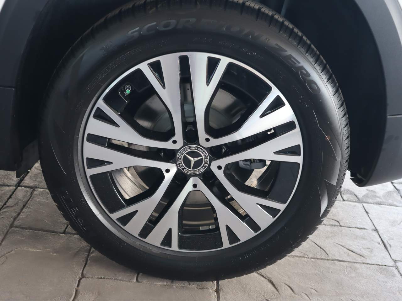 2026 Mercedes-Benz GLB 250 SUV
