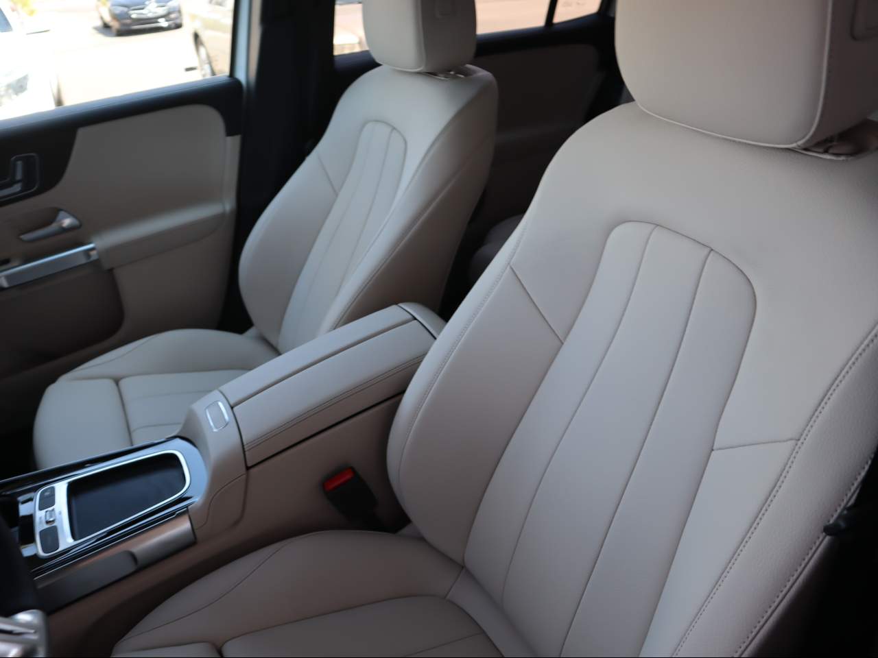 2026 Mercedes-Benz GLB GLB 250 - Photo 17