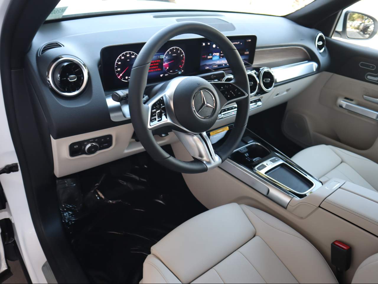 2026 Mercedes-Benz GLB GLB 250 - Photo 11