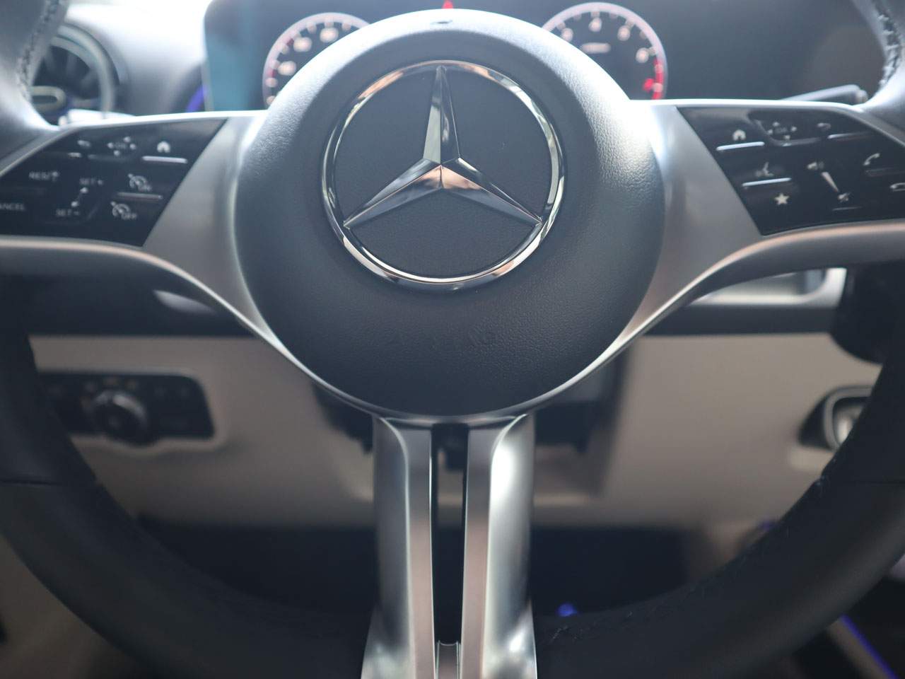 2025 Mercedes-Benz GLB Base - Photo 12