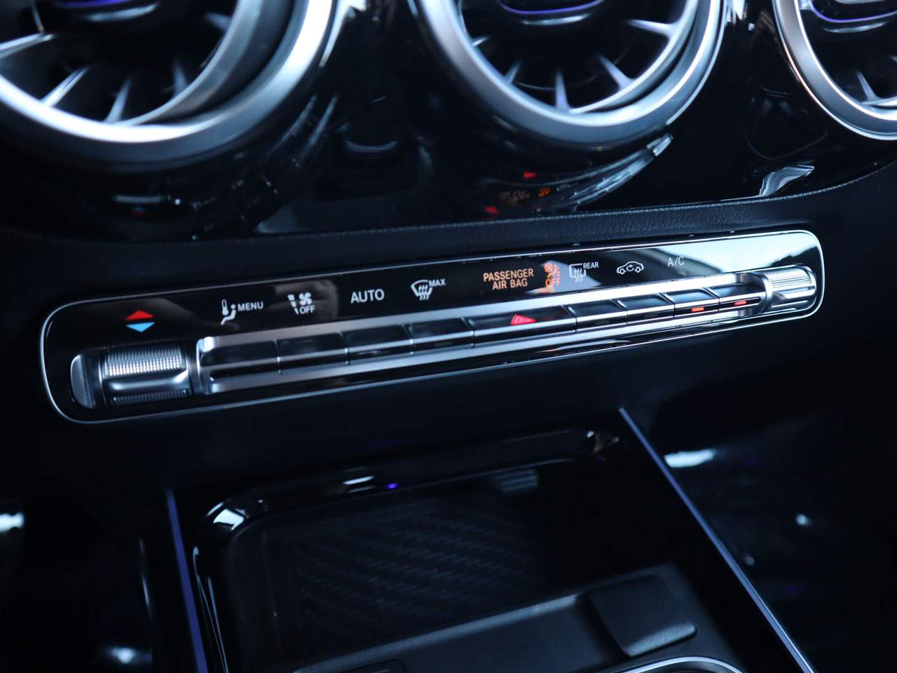 2025 Mercedes-Benz GLA GLA250 - Photo 15