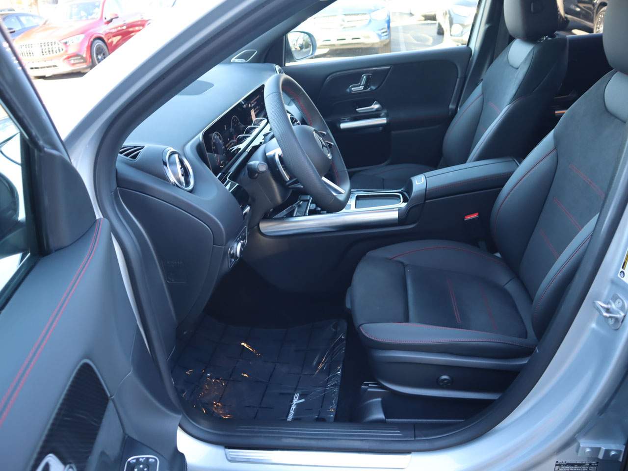 2025 Mercedes-Benz GLA GLA250 - Photo 10