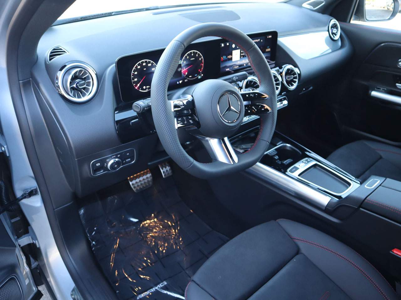 2025 Mercedes-Benz GLA GLA250 - Photo 11