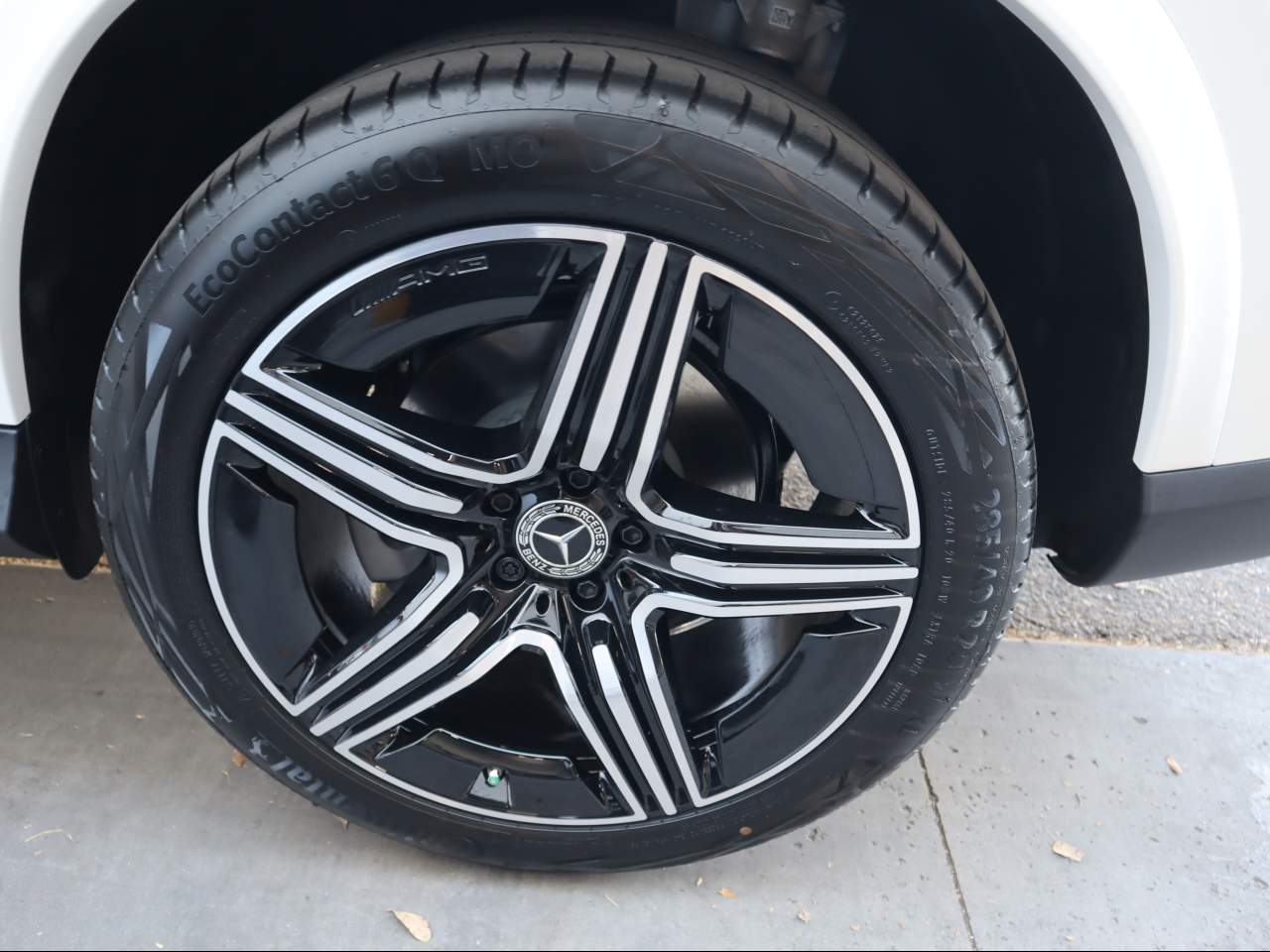 2025 Mercedes-Benz GLC 300 SUV