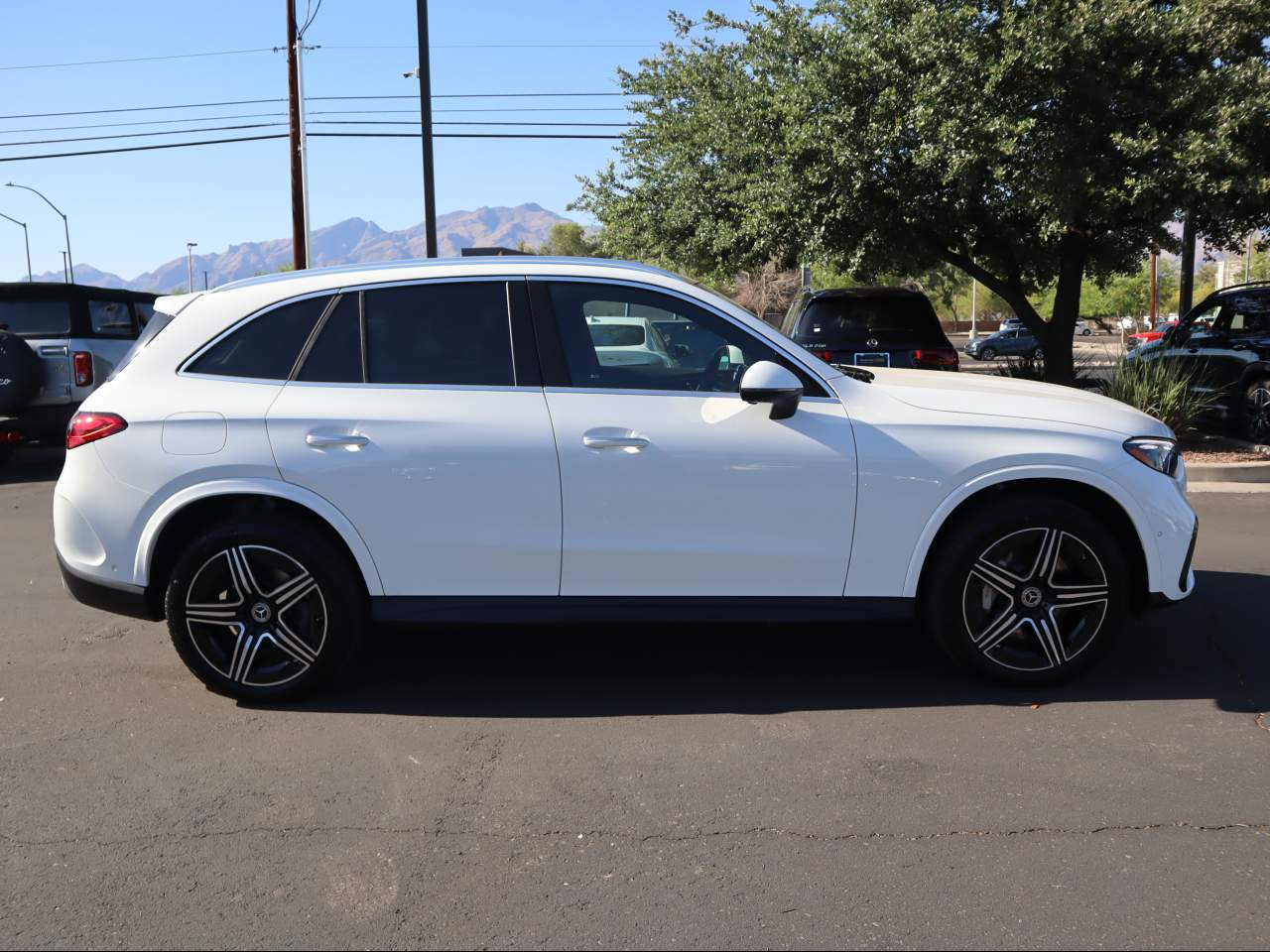 2025 Mercedes-Benz GLC 300 SUV
