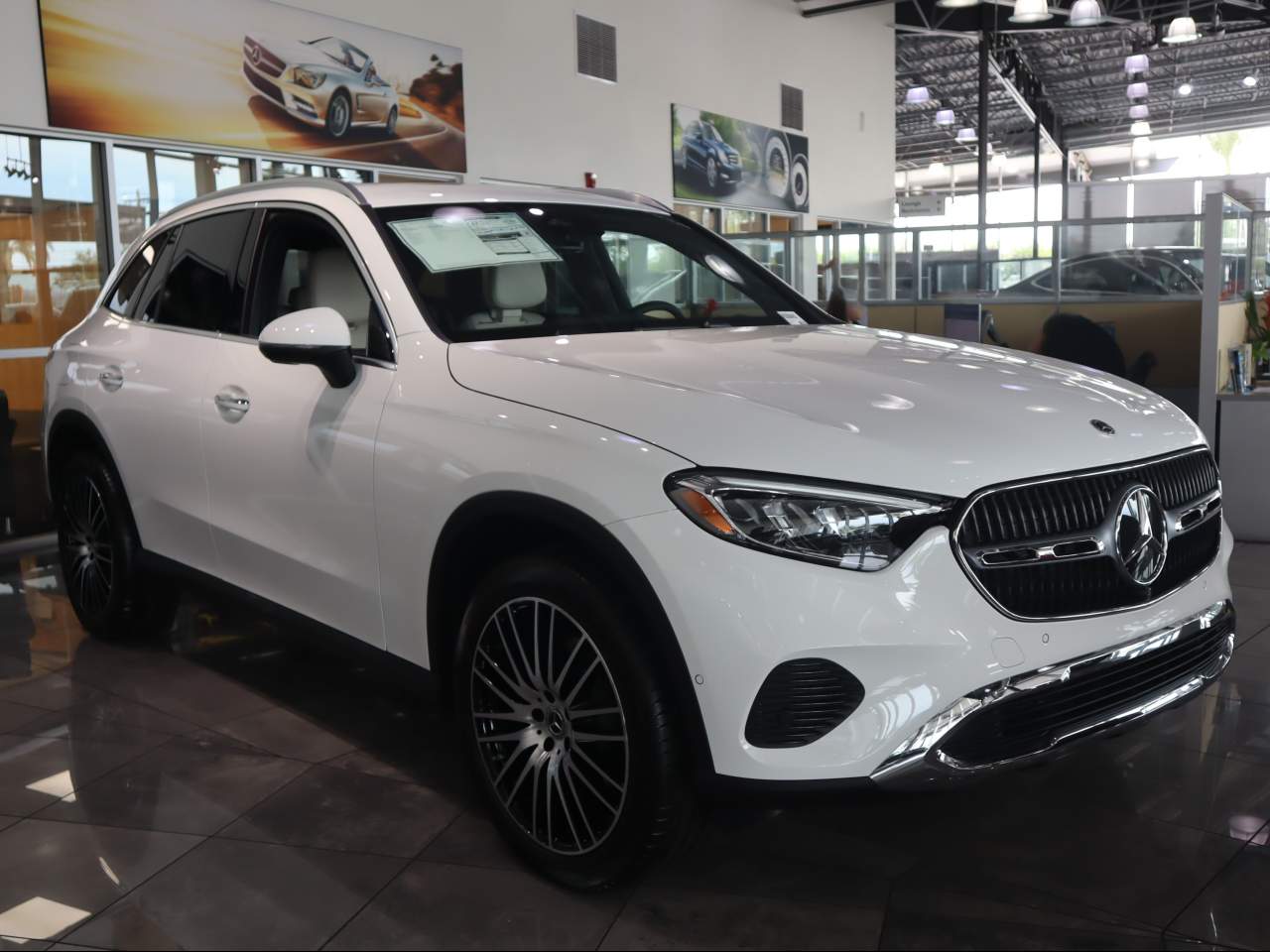2026 Mercedes-Benz GLC 300 SUV