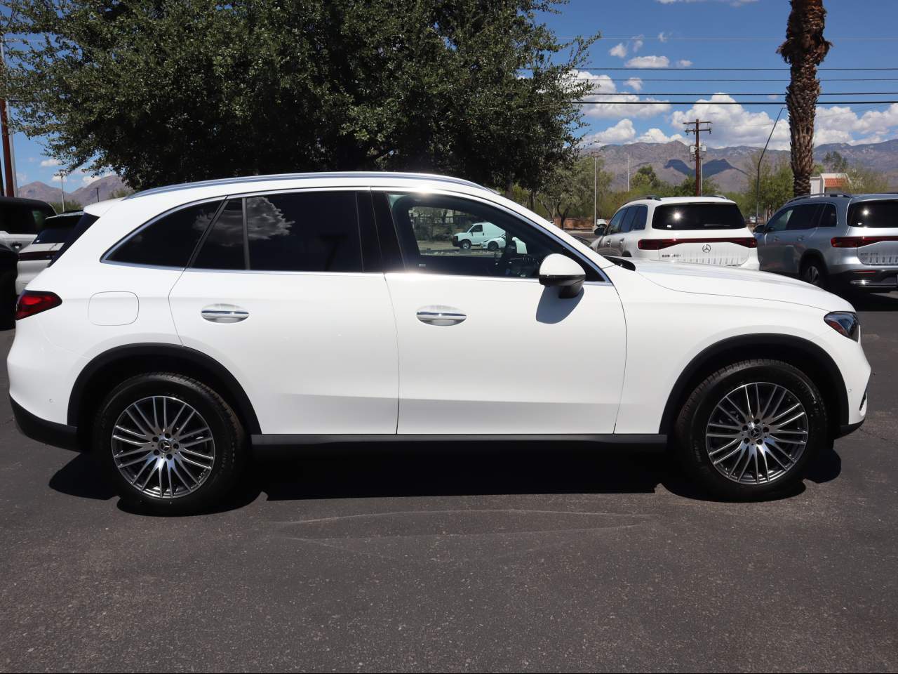 2025 Mercedes-Benz GLC 300 SUV