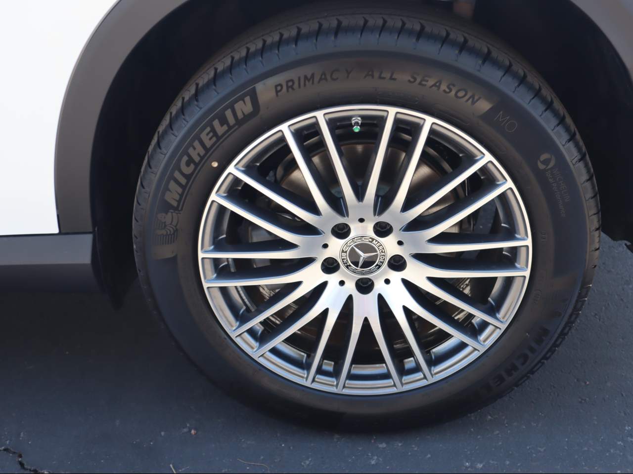 2025 Mercedes-Benz GLC 300 SUV