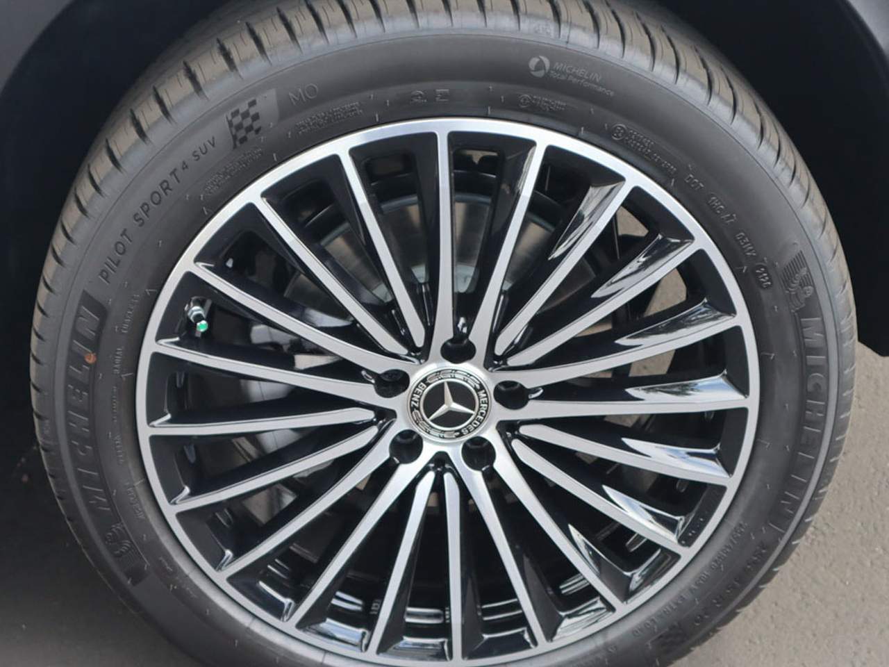 2027 Mercedes-Benz GLC 300 SUV