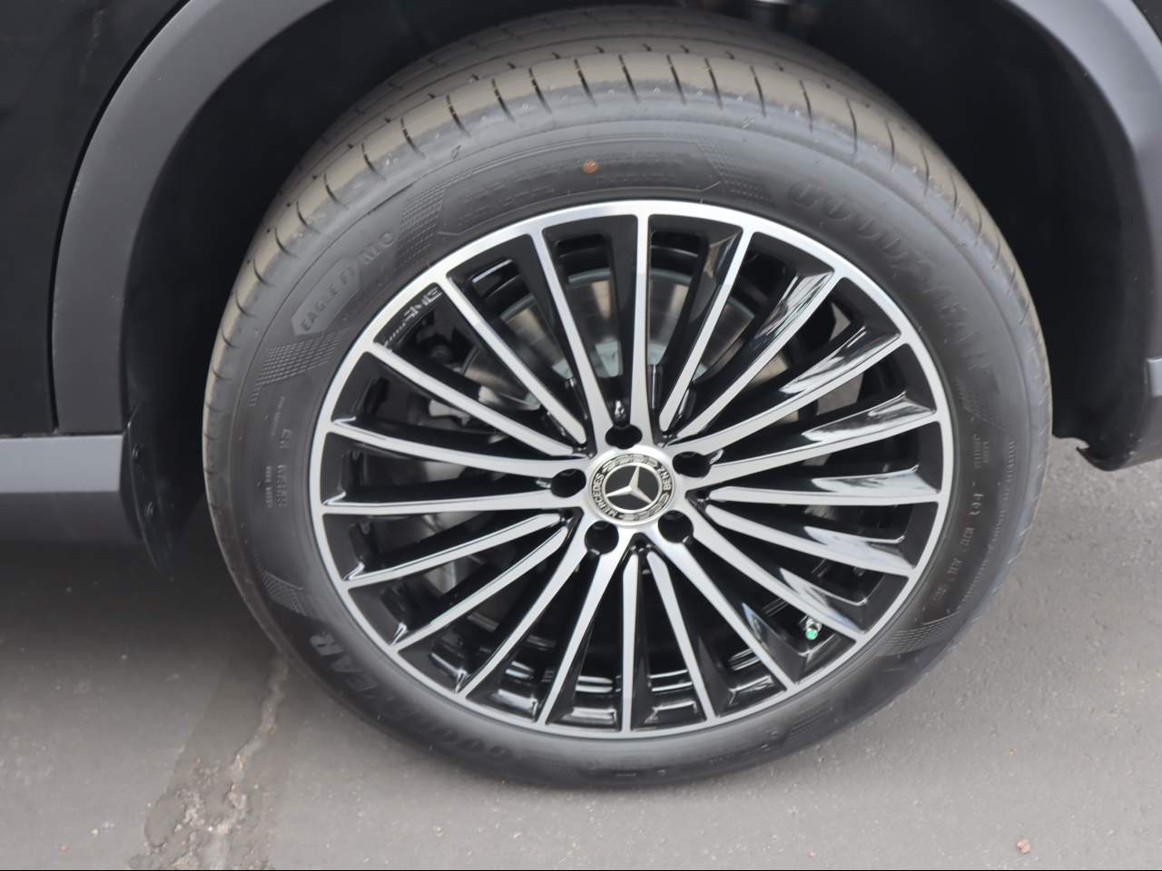2027 Mercedes-Benz GLC 300 SUV