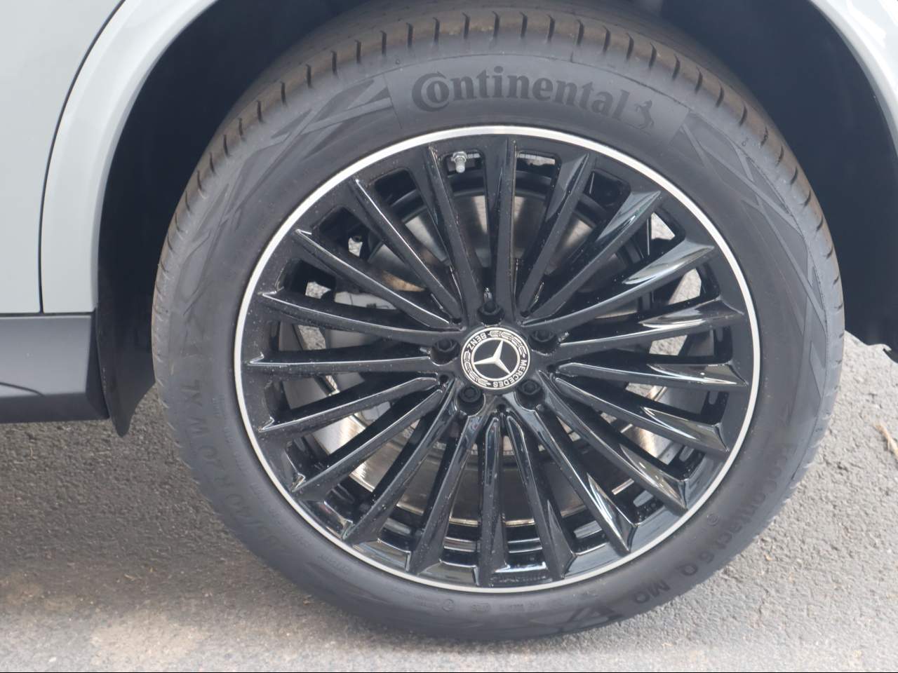 2025 Mercedes-Benz GLC 300 SUV