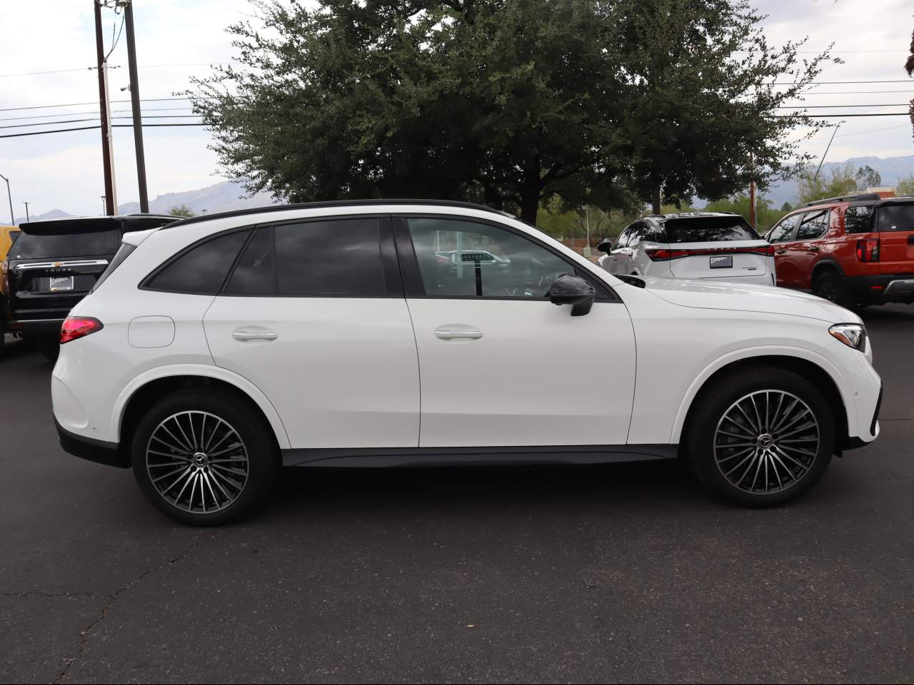 2026 Mercedes-Benz GLC 300 4MATIC SUV