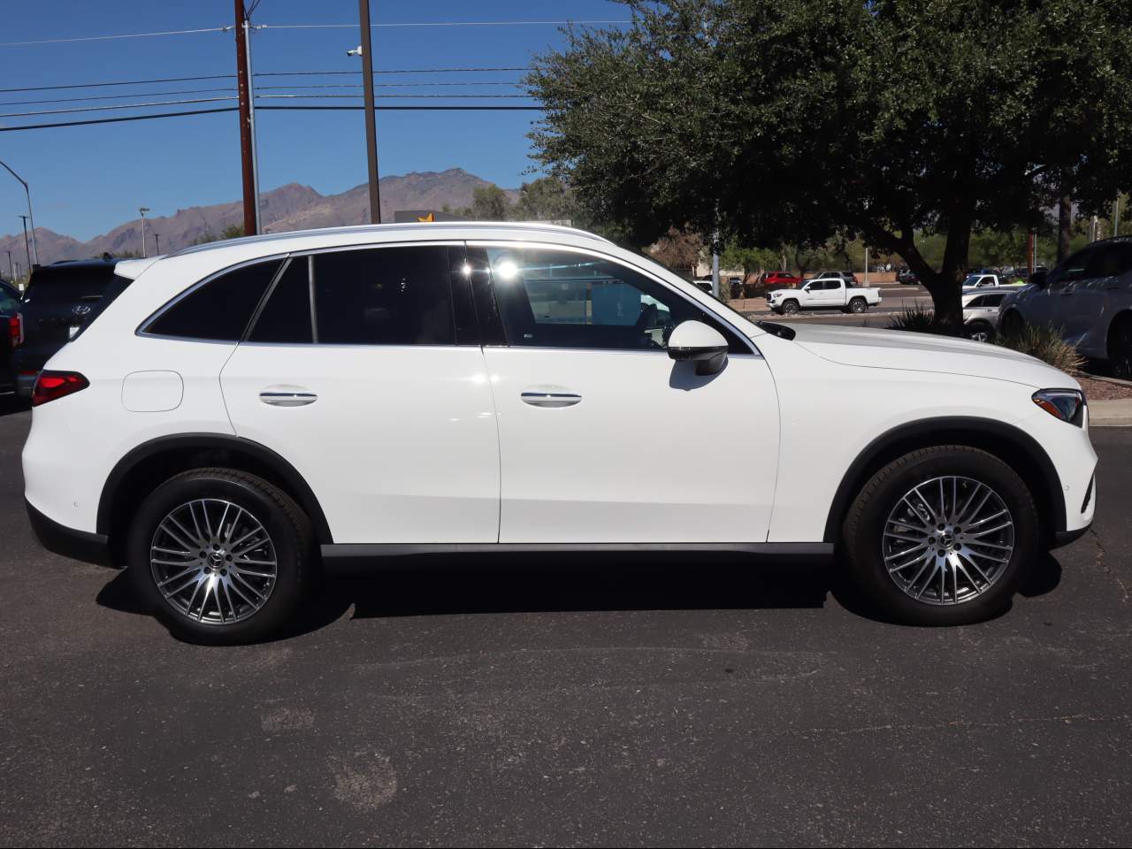 2026 Mercedes-Benz GLC 300 4MATIC SUV