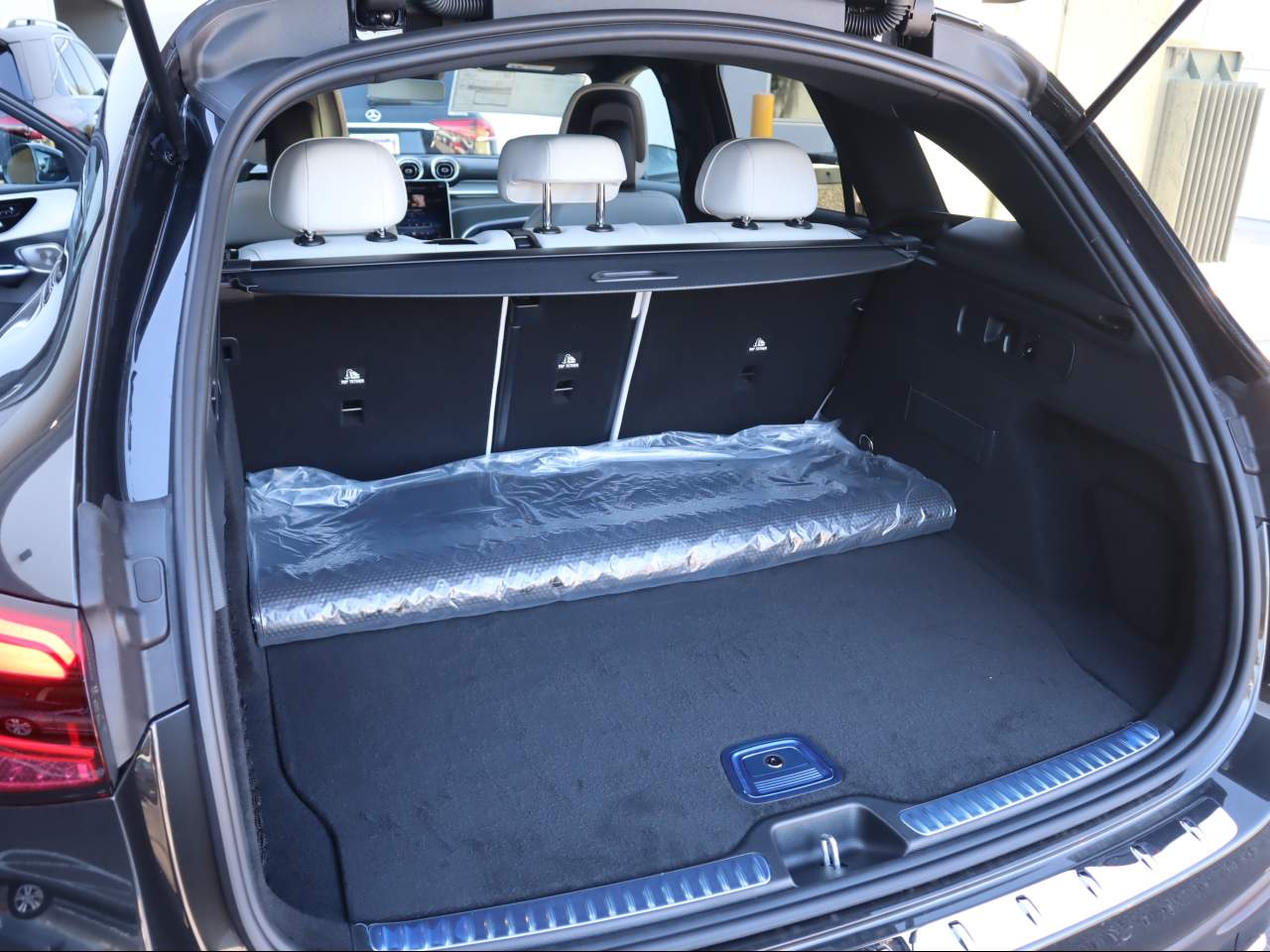 2026 Mercedes-Benz GLC 300 4MATIC SUV