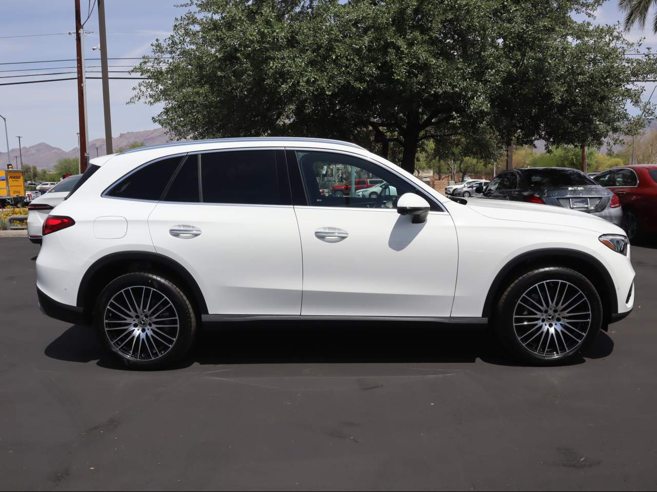 2026 Mercedes-Benz GLC 300 4MATIC SUV