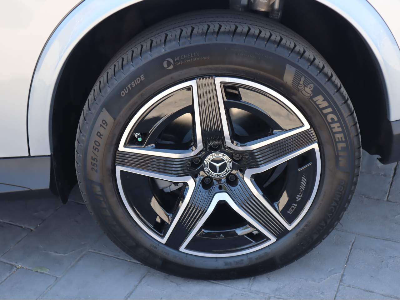 2025 Mercedes-Benz GLC 300 4MATIC SUV