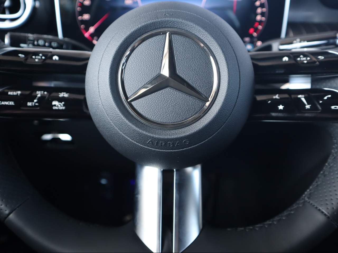 2025 Mercedes-Benz GLC Base - Photo 12
