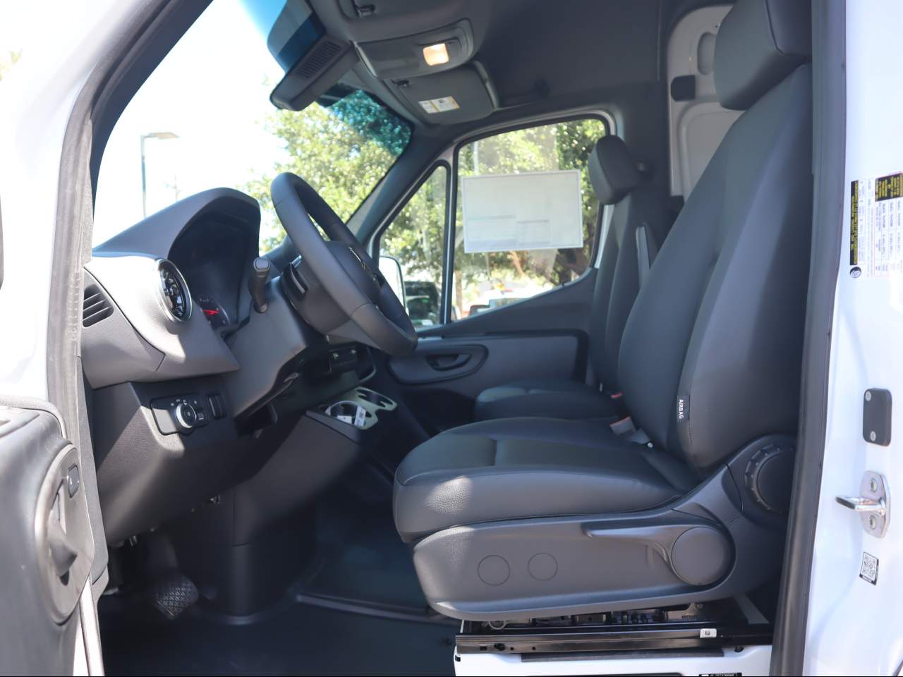 2025 Mercedes-Benz Sprinter 2500