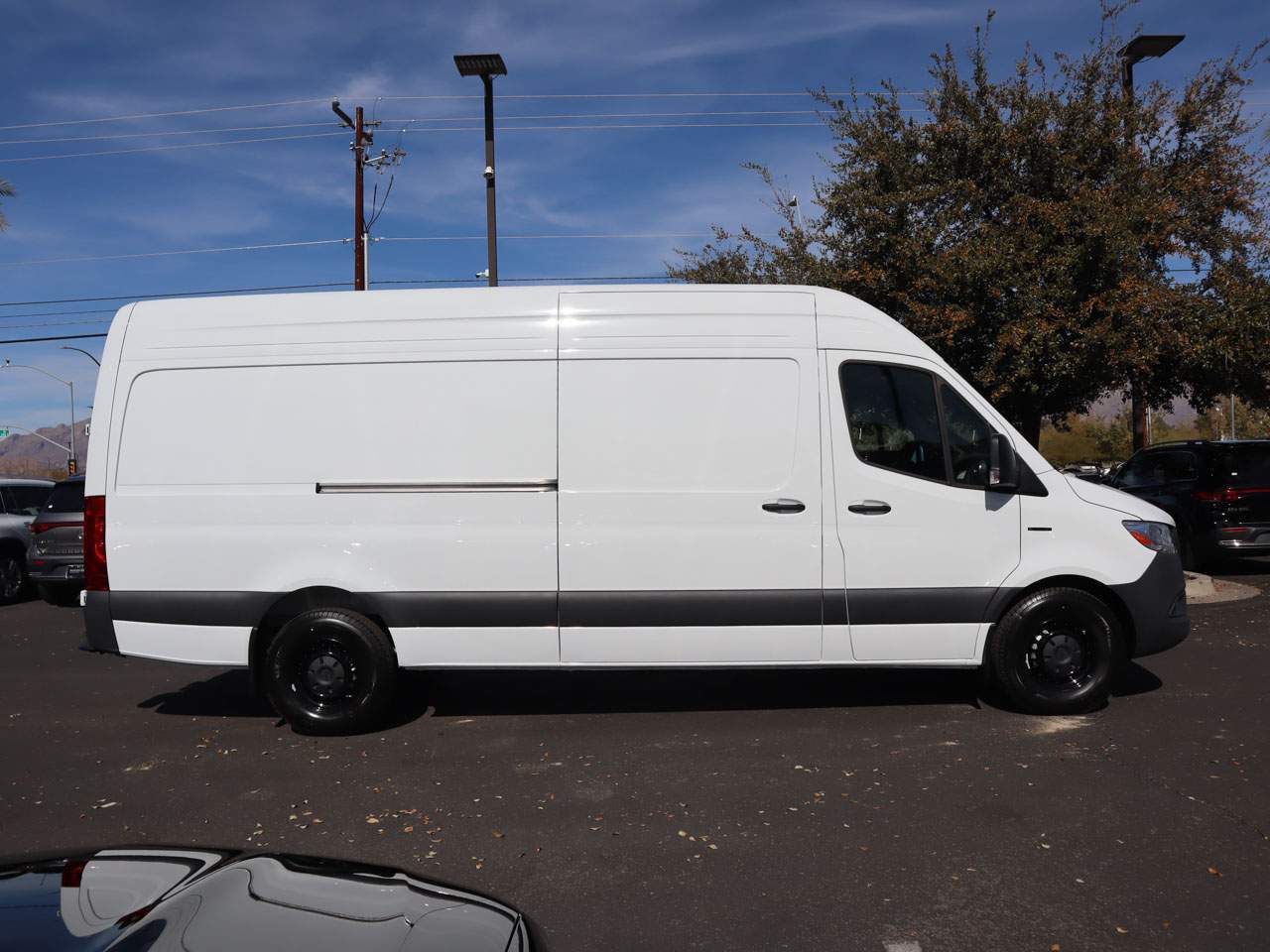 2024 Mercedes-Benz eSprinter 2500