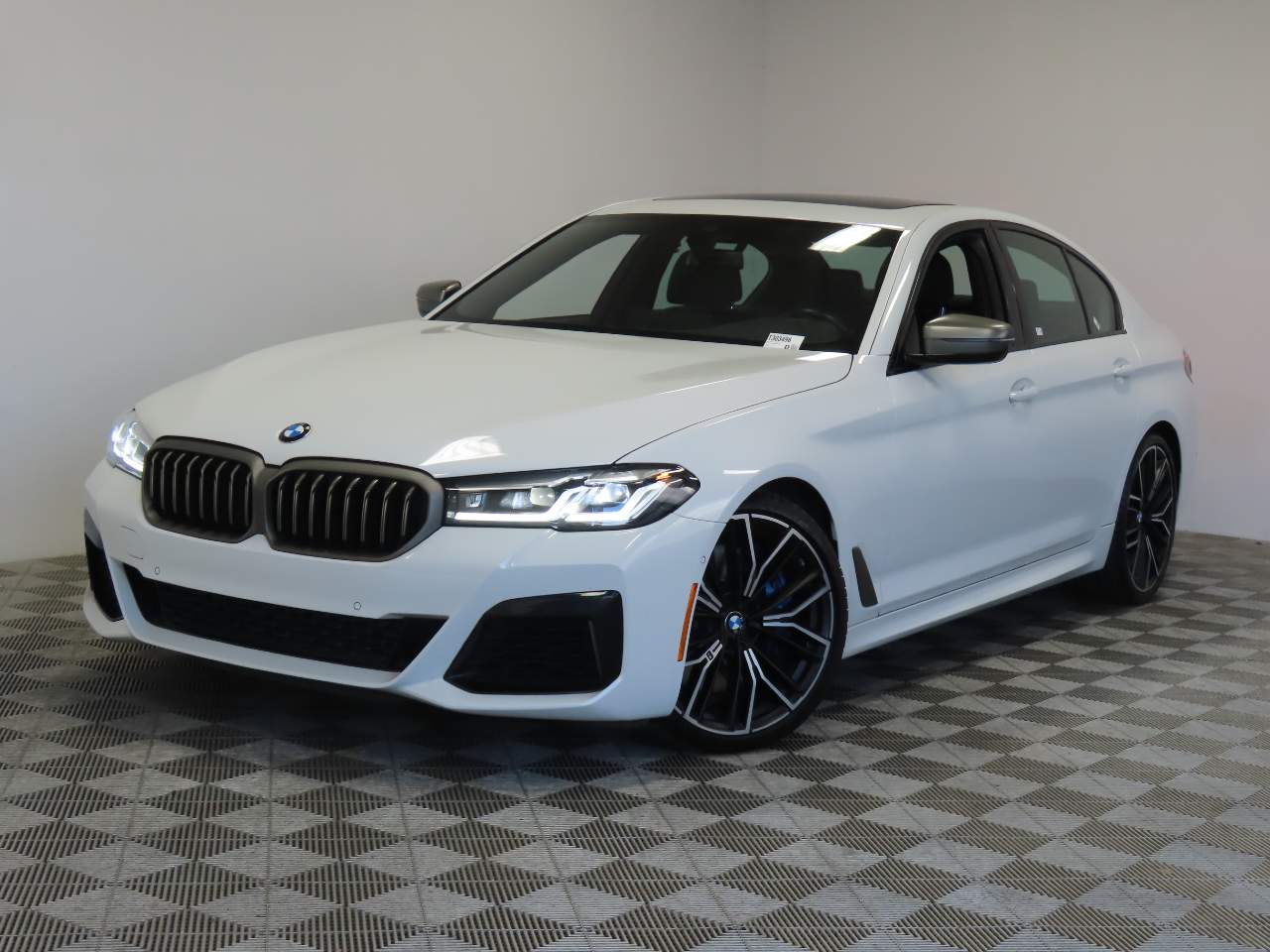 2023 BMW 5-Series M550i xDrive