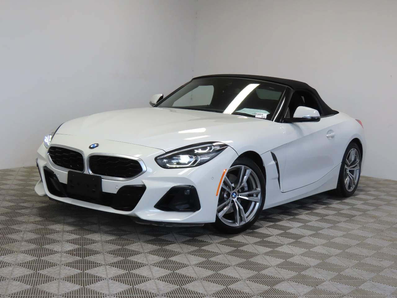 Alpine White 2025 BMW Z4 Convertible Rear-Wheel Drive 8-Speed Automatic