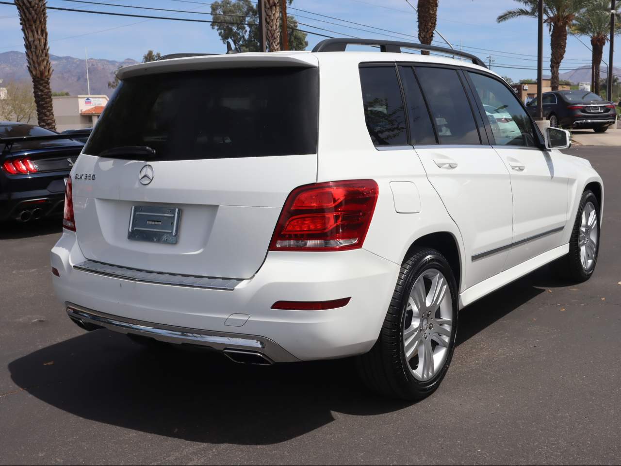 View vehicle photo 3