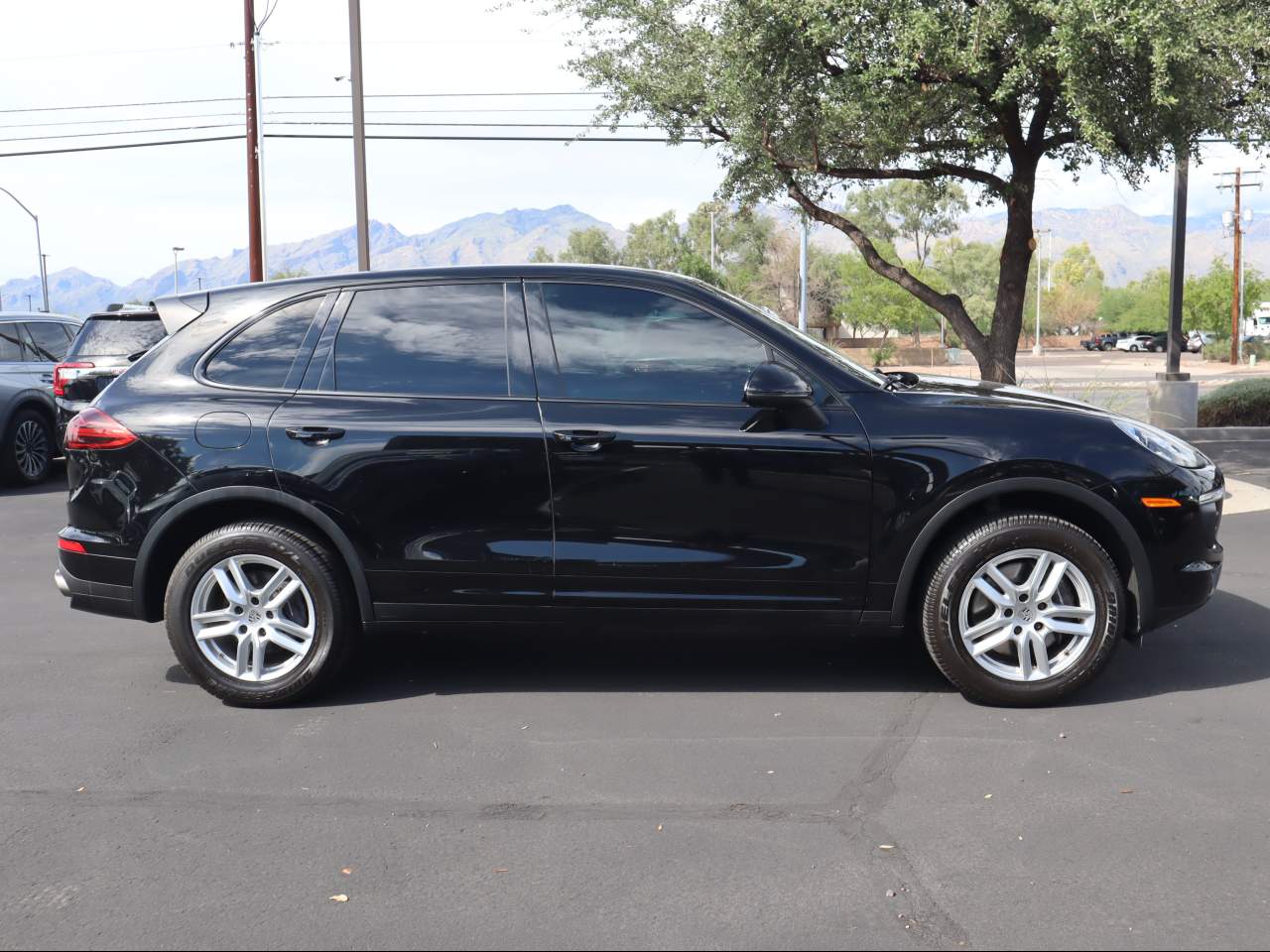 2018 Porsche Cayenne Platinum Edition