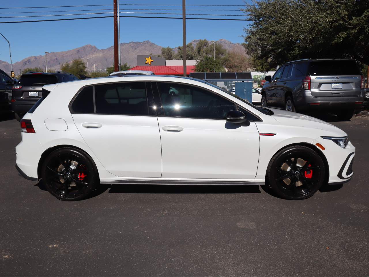 2024 Volkswagen Golf GTI 380 SE