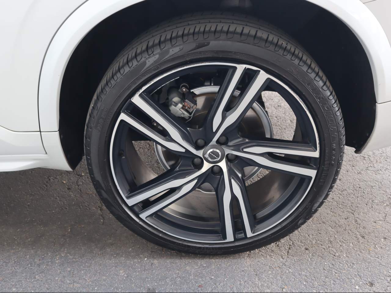 2017 Volvo XC90 T5 R-Design