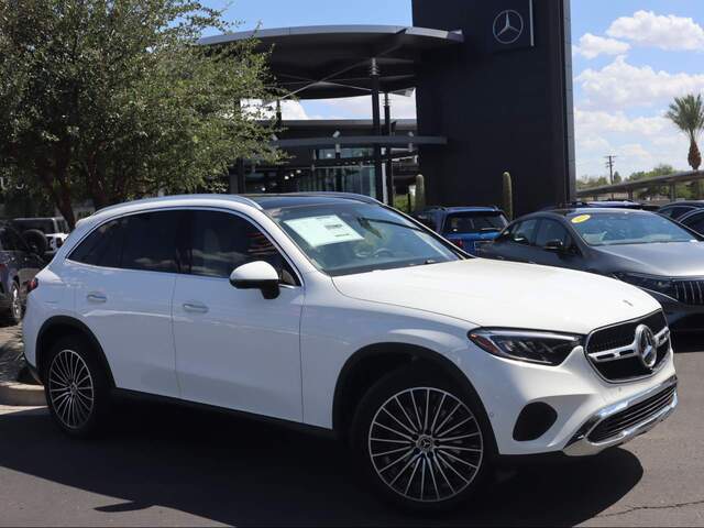 2025 Mercedes-Benz GLC 300 SUV
