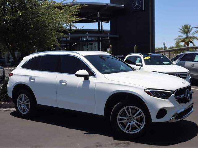 2025 Mercedes-Benz GLC 300 SUV