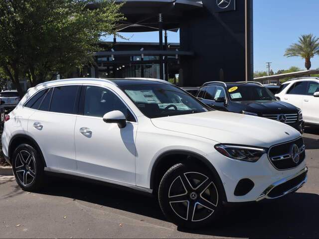 2026 Mercedes-Benz GLC 300 4MATIC SUV