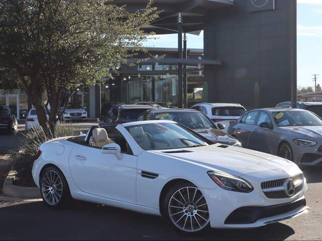 2017 Mercedes-Benz SLC 300 Convertible
