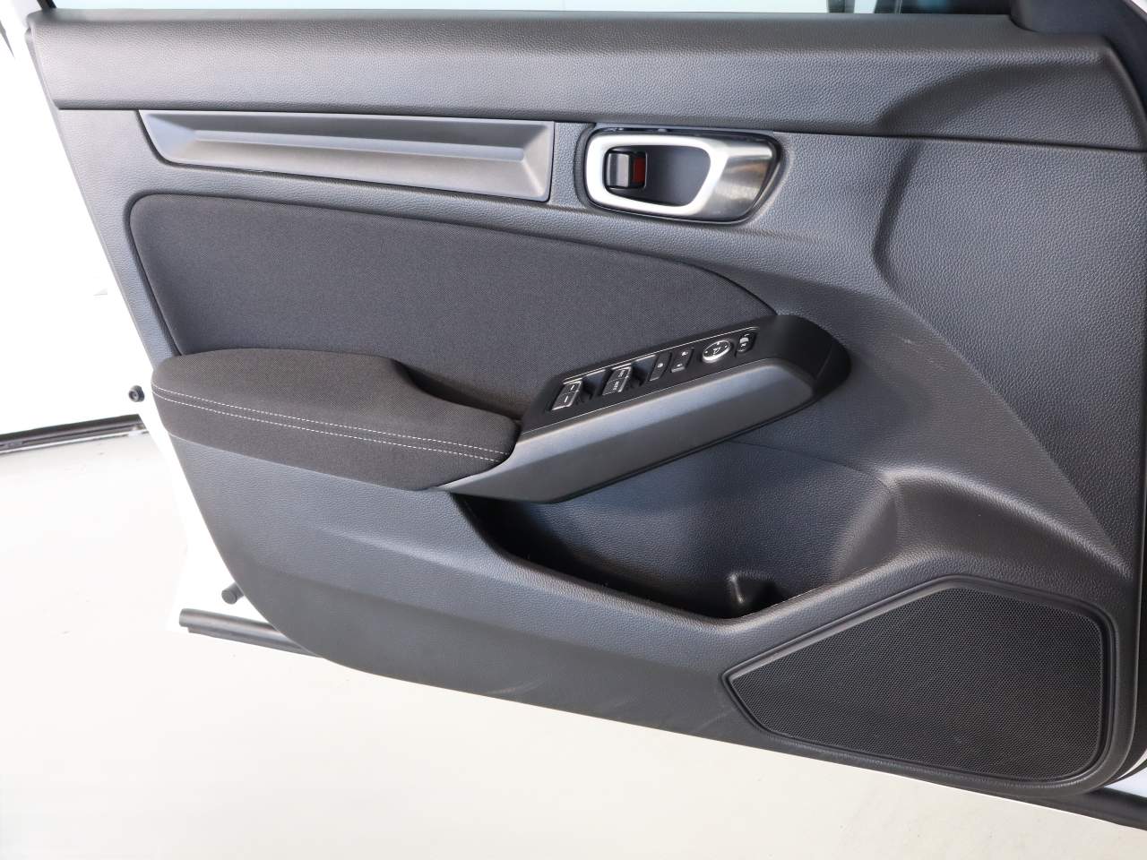 2025 Honda Civic Hatchback Sport - Photo 16