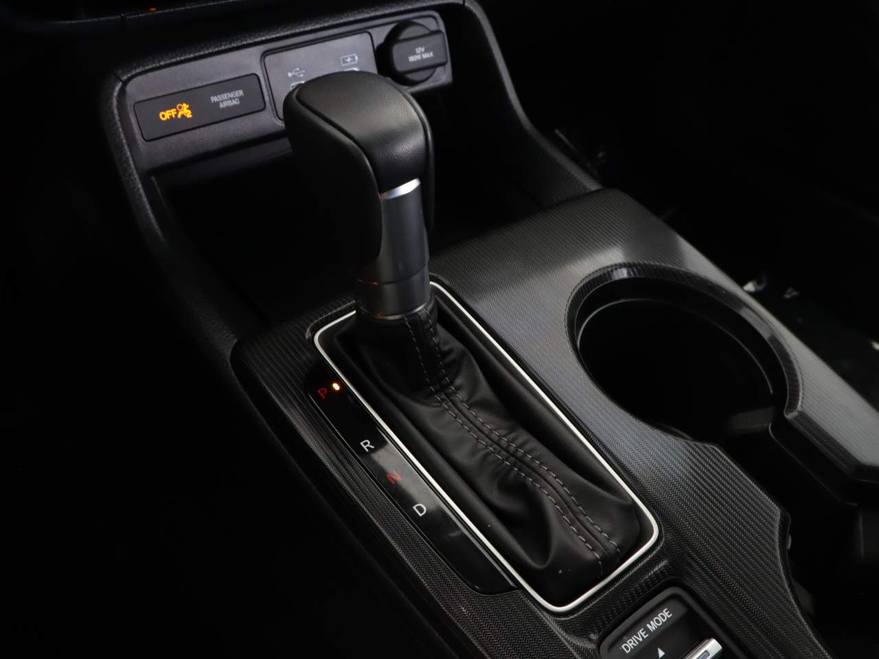 2025 Honda Civic Hatchback Sport - Photo 11