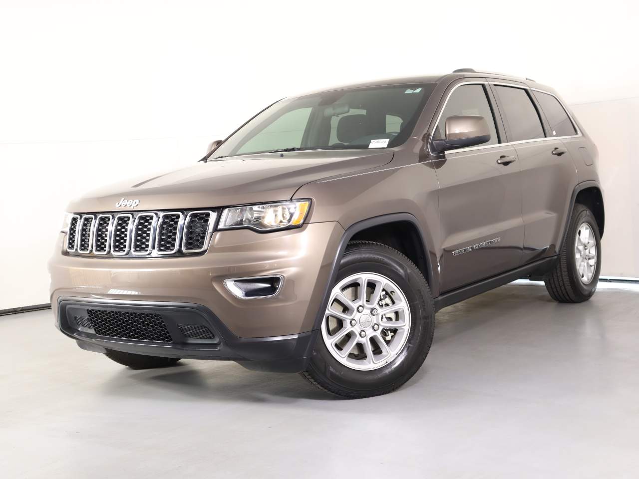 2020 Jeep Grand Cherokee Laredo E