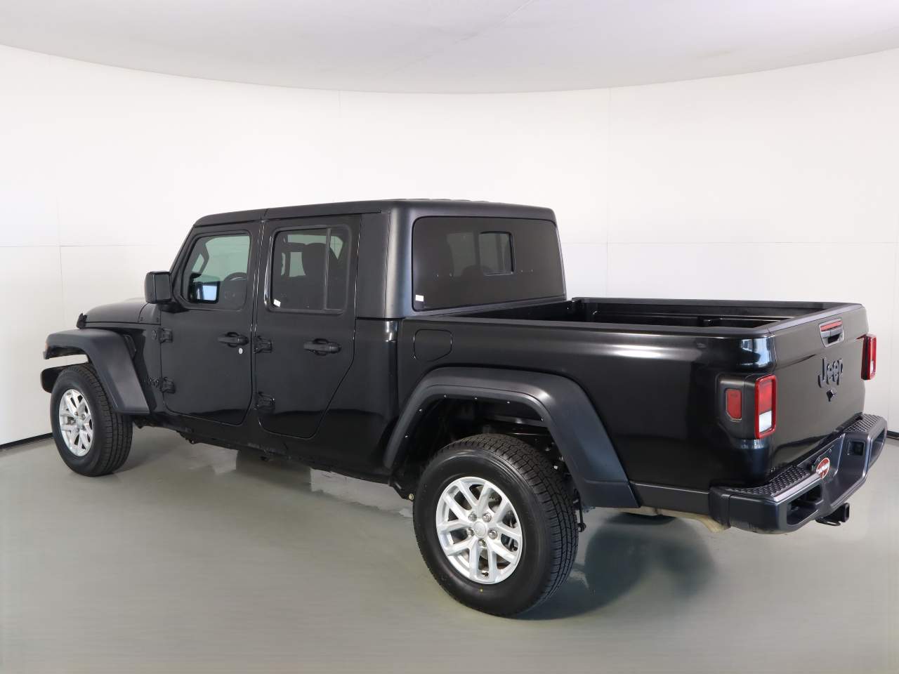 2023 Jeep Gladiator Willys Crew Cab
