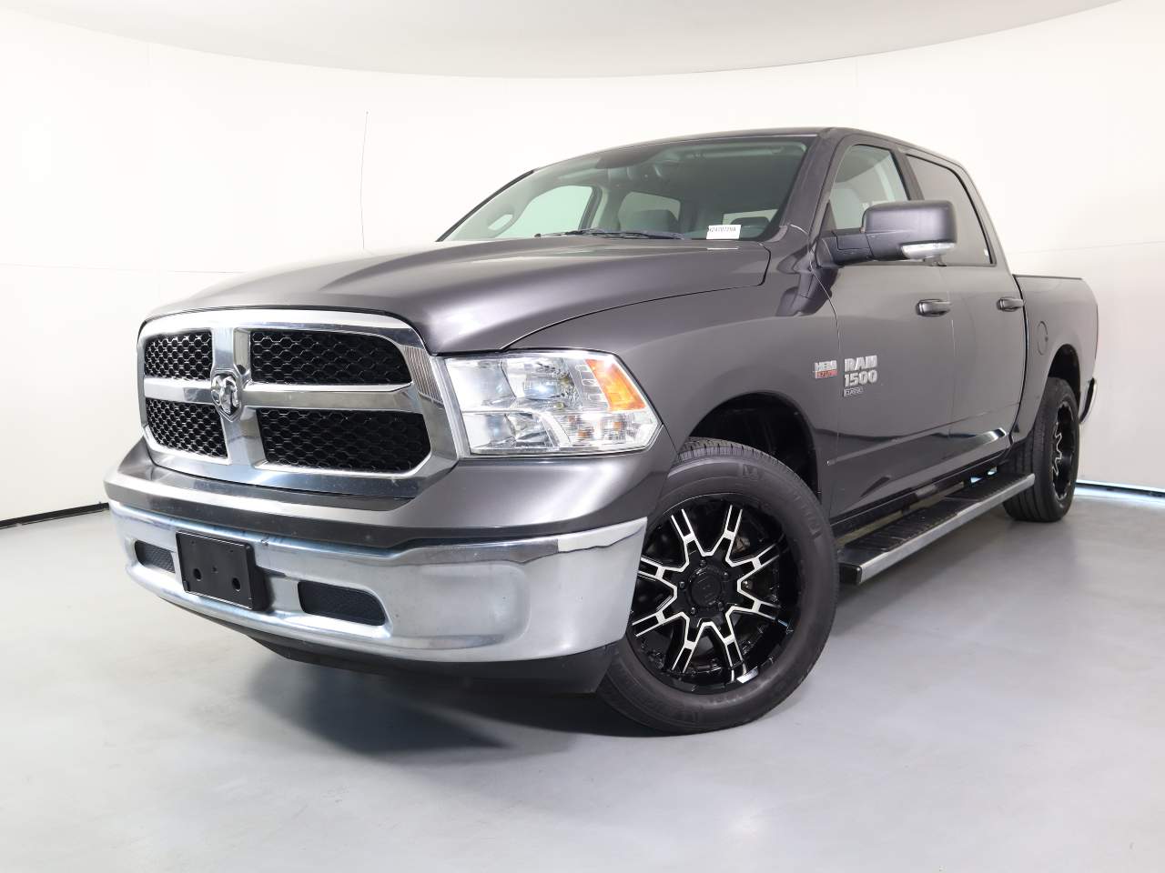 2019 Ram 1500 Classic SLT Crew Cab