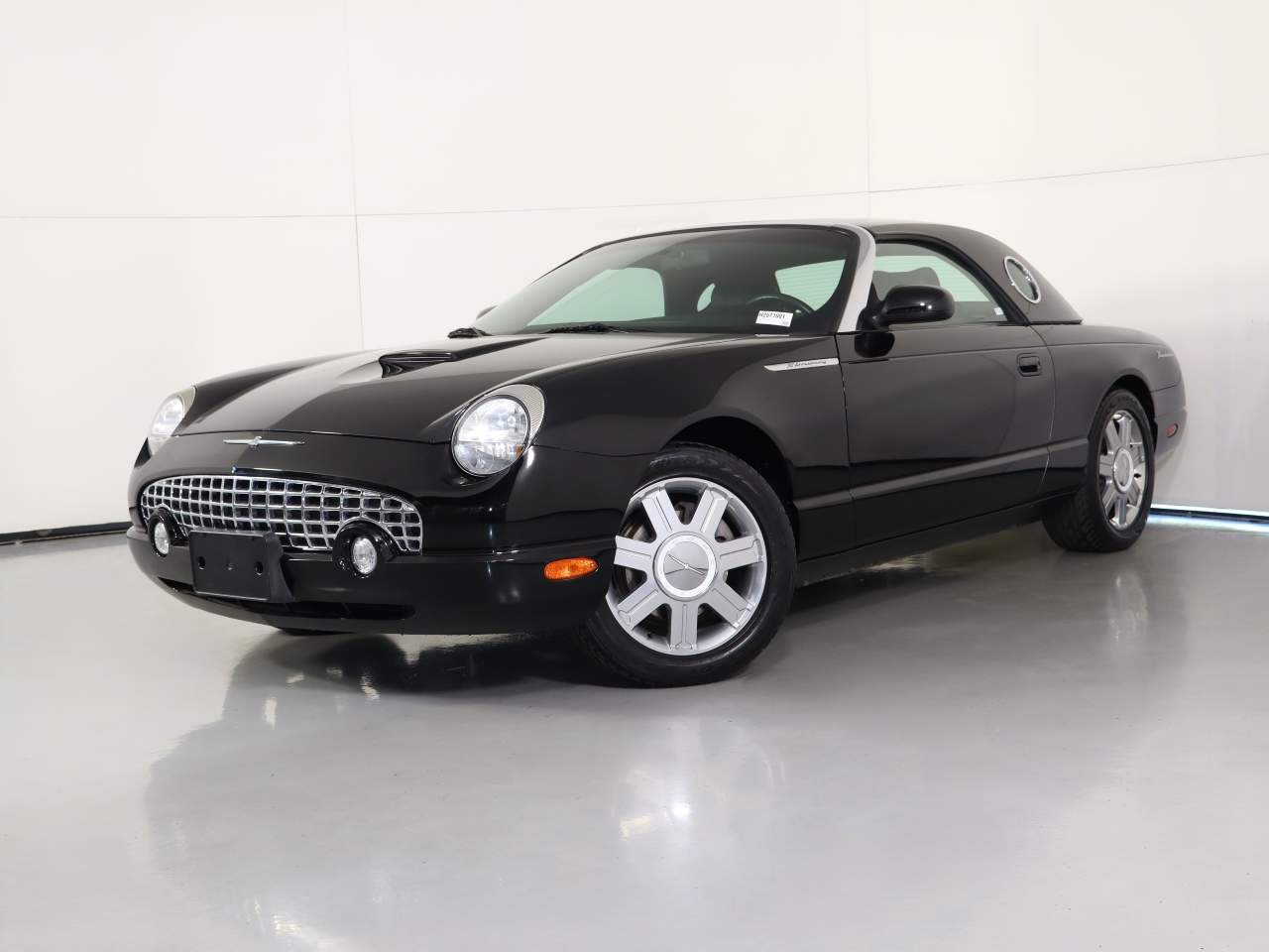 2005 Ford Thunderbird Deluxe