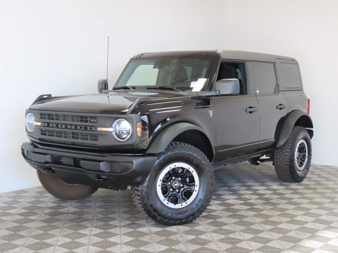 2023 Ford Bronco Advanced SASQUATCH