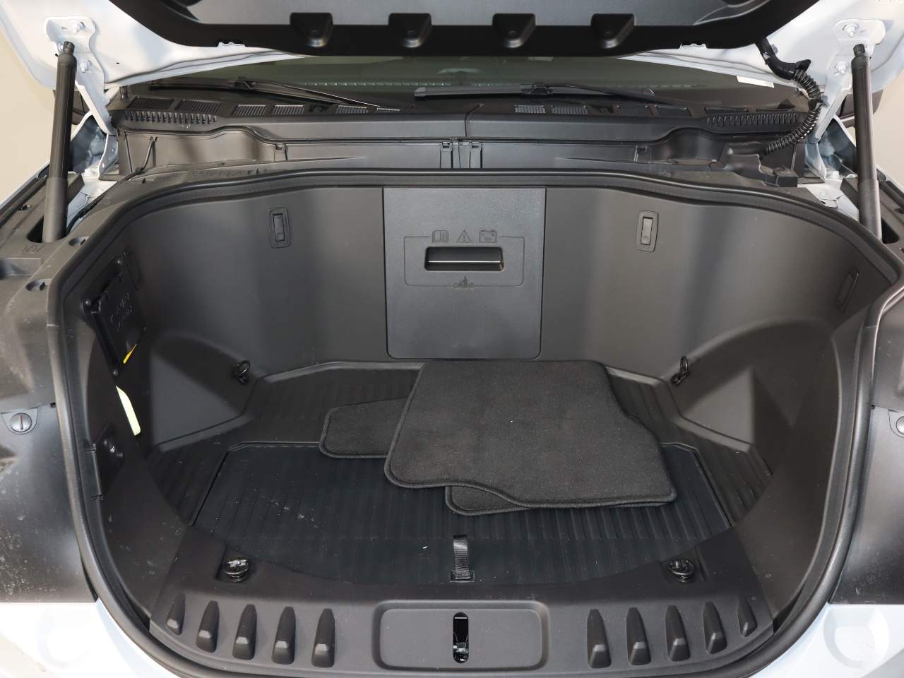 2025 Ford F-150 Lightning Flash Crew Cab