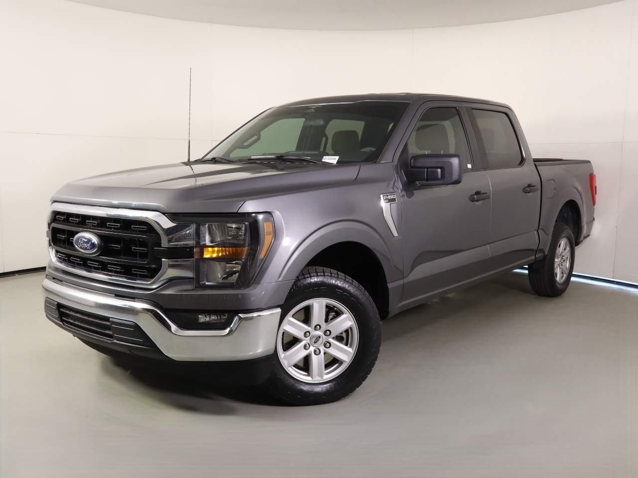 2023 Ford F-150 XLT Crew Cab