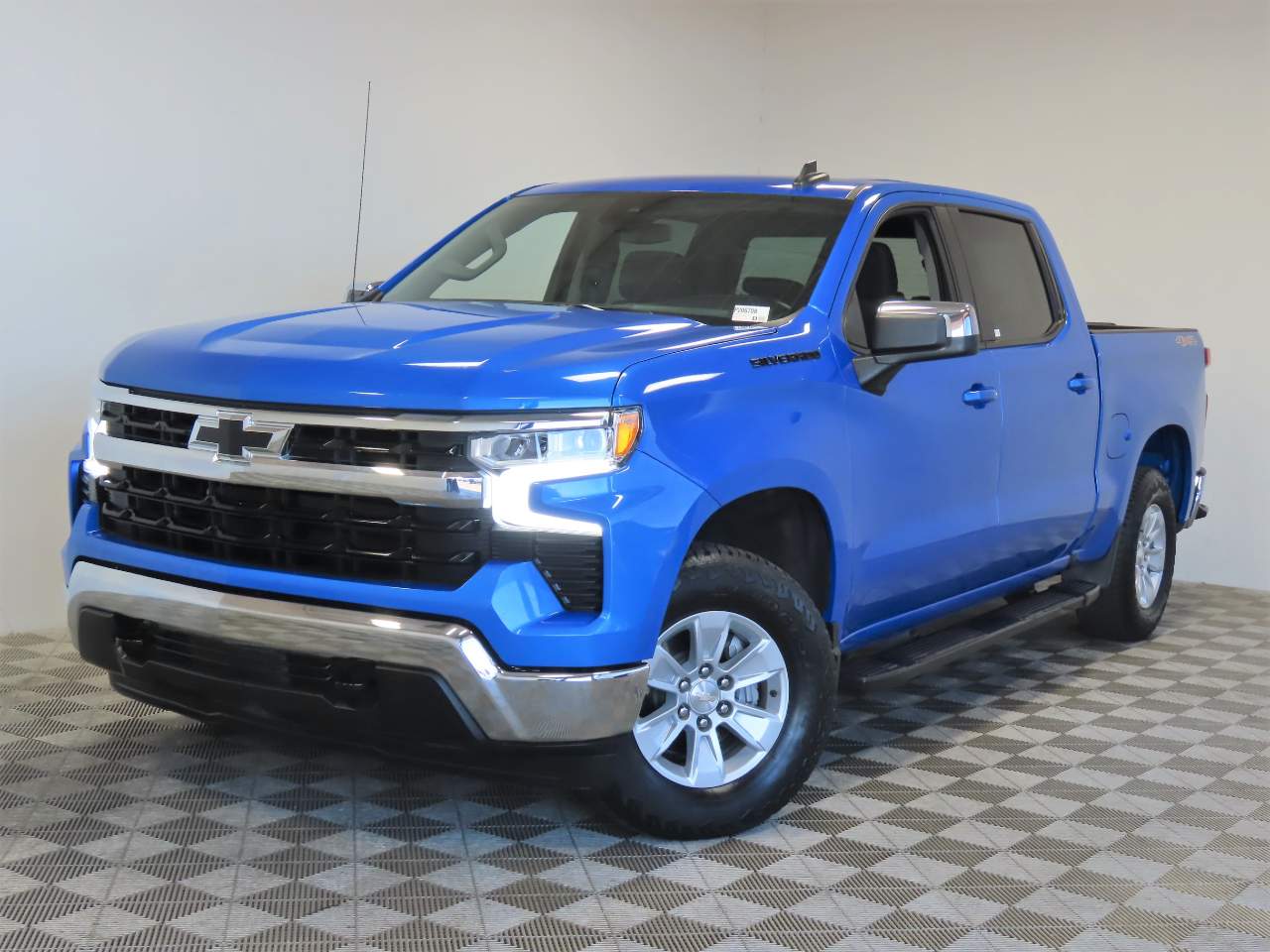 2025 Chevrolet Silverado 1500 LT Crew Cab